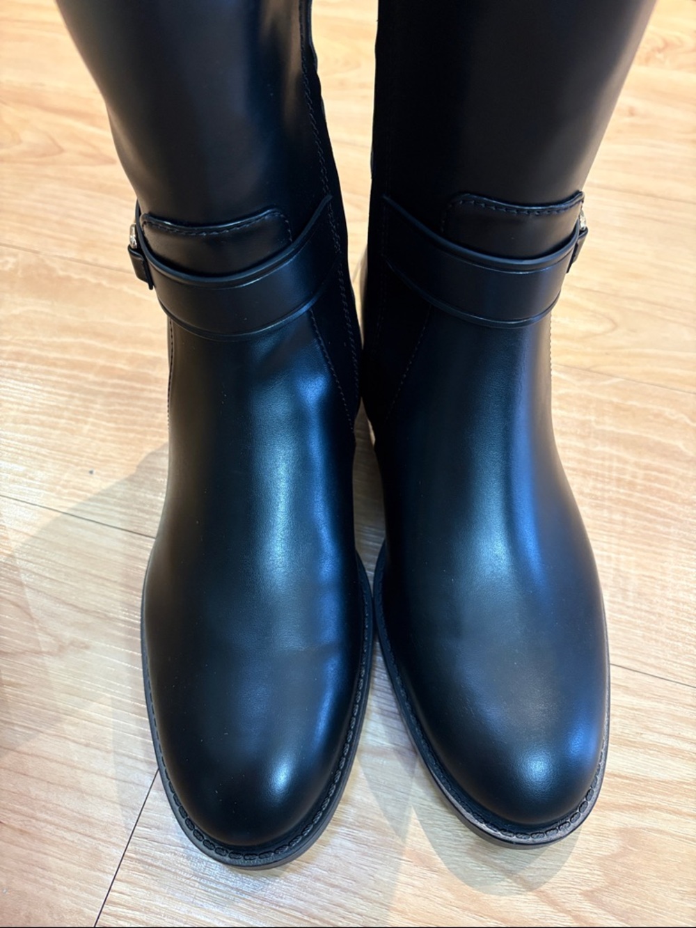 Michael Kors Black Women's Riding Boots with Gold Hardware - Picture 4 of 9